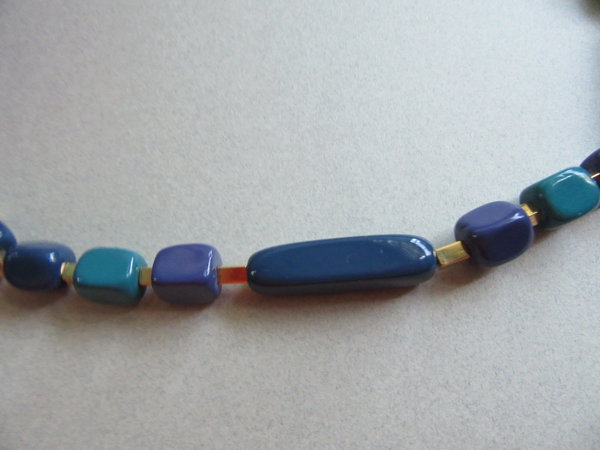 Vintage Crown Trifari Lucite Necklace Signed Jewelry