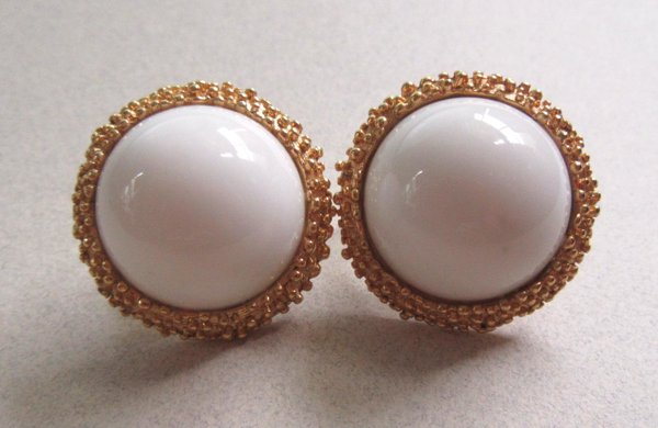 Vintage Crown Trifari Lucite Earrings Signed Jewelry 