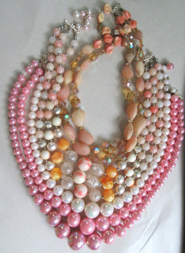 Vintage Beads Lot Waer Or Jewelry Making 