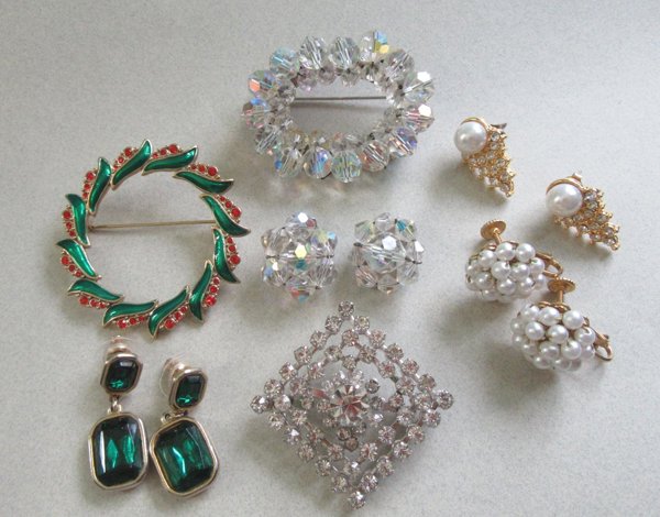 Vintage Jewelry Lot Hobe Monet Signed Brooches
