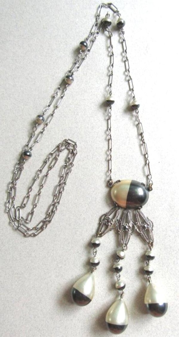 1930's Glass Tear Drop  Necklace Antique Jewelry