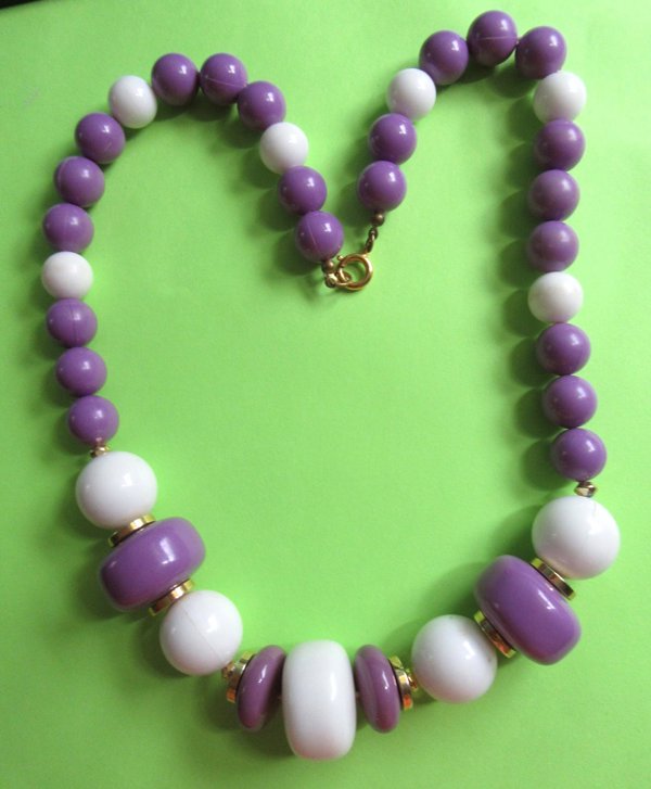 1980's Lucite Necklace Vintage Jewelry