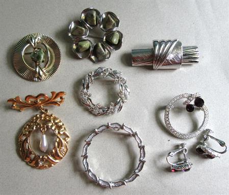 Vintage Pin Lot Monet Gerry's Costume Jewelry