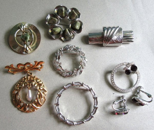 Vintage Jewelry Lot Monet Gerry's  Monet Signed Brooches