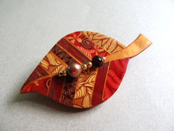 Artisan Leaf Pin Garnet Genuine Pearl 