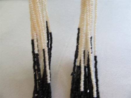 1980's Glass Necklace Black and White Vintage Jewelry