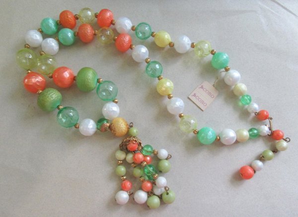 Vintage 1960's Bubble Necklace Coro Pegasus Tag As IS