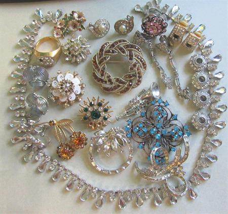 Rhinestone Junk Jewelry Lot Destash Earrings Pin Crafting Harvest Lisner