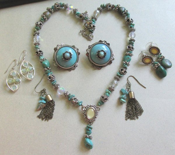 Jewelry Lot Blue Stone Necklace Earrings 