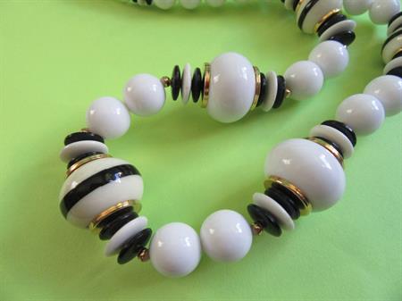 1980's Lucite Necklace Japan Vintage Jewelry