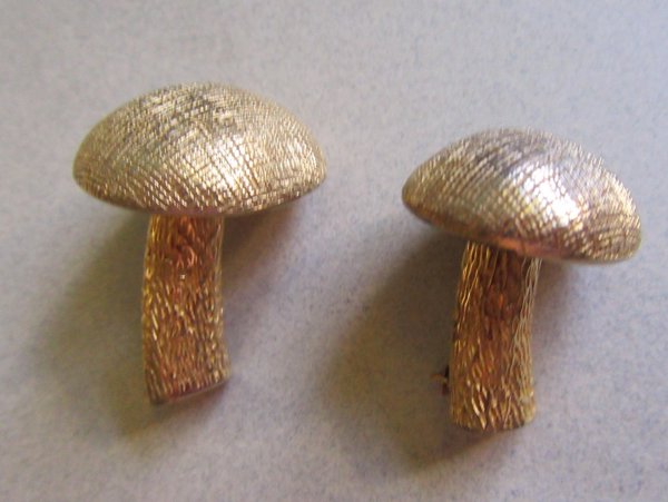 Vintage Castlecliff Mushroom Pins Shrooms Signed Jewelry