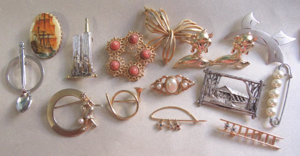 Vintage and Up Pin Lot Figural Brooches