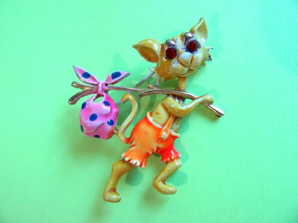 Vintage Anthropomorphic Cat Pin Signed Lind Gal LG 