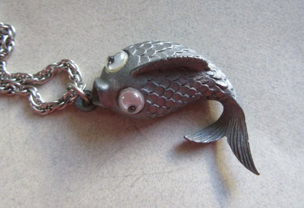 Anthropomorphic Google Eyes Fish Necklace JJ Vintage Jewelry 
