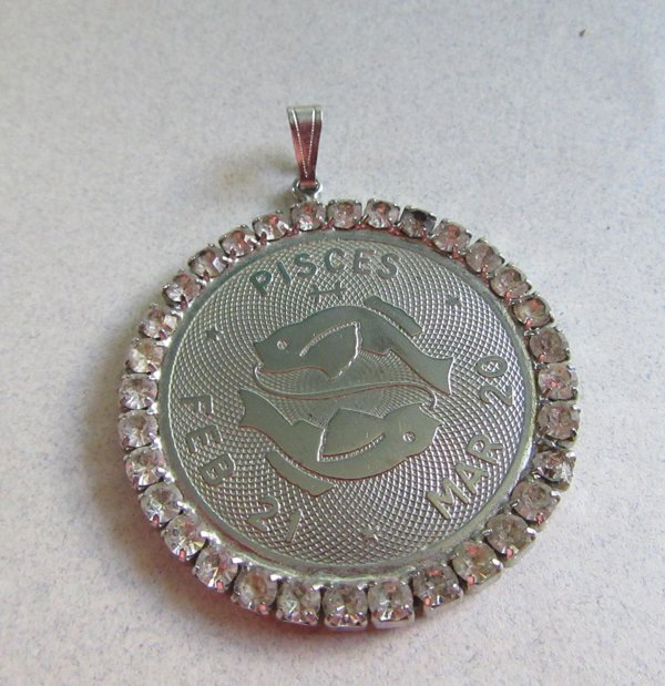 Vintage Pisces Pendant Rhinestone Zodiac Tarot Astrology 