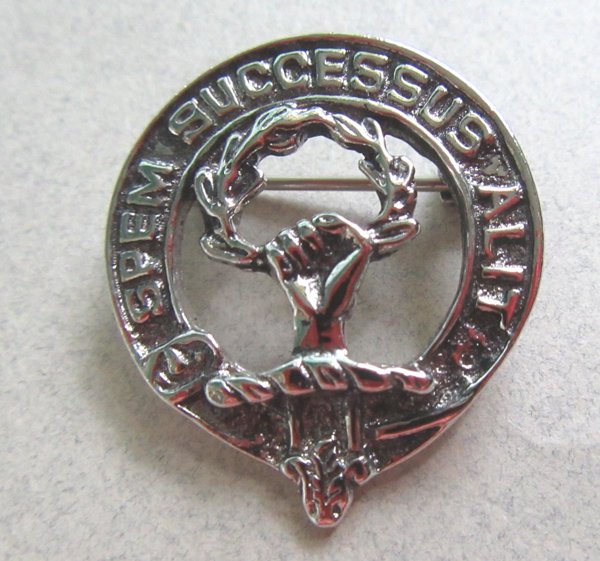 Vintage Scottish Livery Armorial Ross Clan Pin "Spem Successus Alit" 