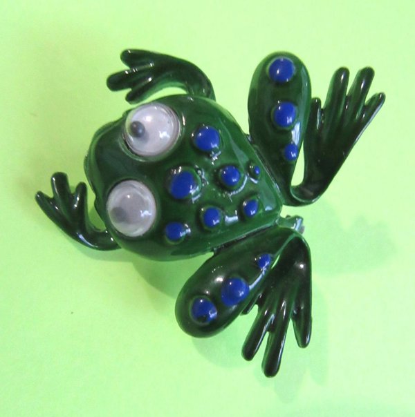Vintage Anthropomorphic Frog Pin Google Eyes Signed JJ 