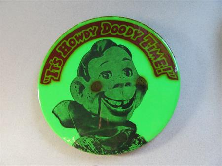 Vintage It's Howdy Doody Time Pin Neon Green 3