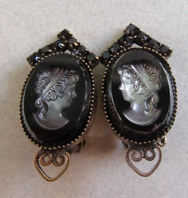 Vintage Black Glass  Rhinestone Cameo Earrings 