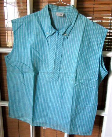 Early 1960's Blue and White Striped Sleeveless Blouse Sanforized Cotton Women's Vintage Clothing