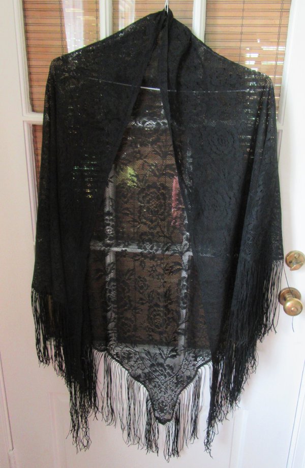 Vintage Black Lace Shawl Never Worn Ladies Clothing 