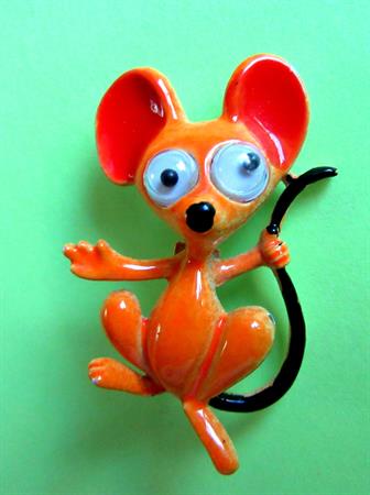 Anthropomorphic Google Eyes Mouse Pin Googley JJ Jonette Vintage Costume Jewelry Figural