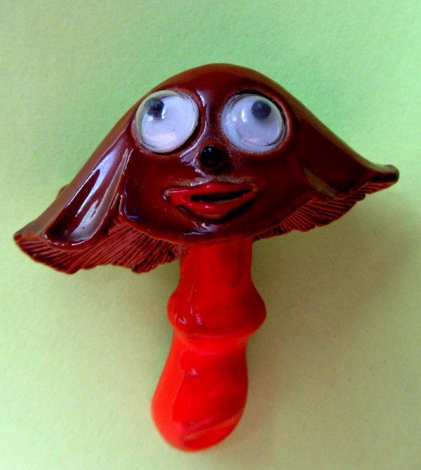 Vintage Anthropomorphic Mushroom Pin Google Eyes Signed JJ