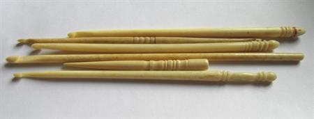 Vintage Antique Carved Bone Crochet Hooks Bodkin Sewing Awl Lace Making  Crocheting 