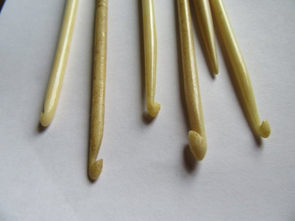 Antique Bone Crochet Hooks Lot Bodkin Sewing Awl Lace Making Crocheting
