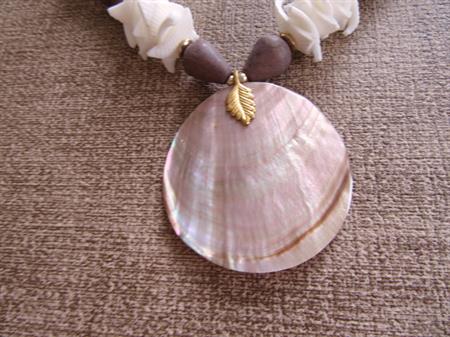 1980's Shell Coconut Bead Necklace Never Worn Original Tag 