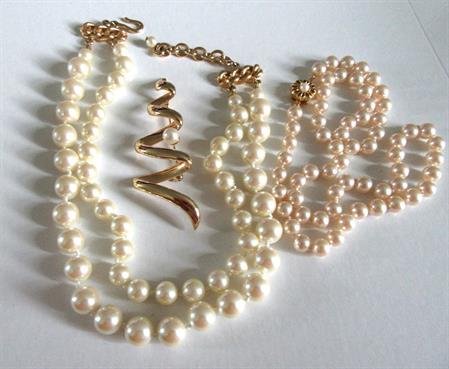 1980's Glass Knotted Pearls Multi Strand Faux Pearl Necklace and Large Pin Costume Jewelry Lot 