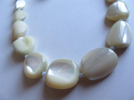 Vintage Chunky Mother of Pearl Necklace Japan 