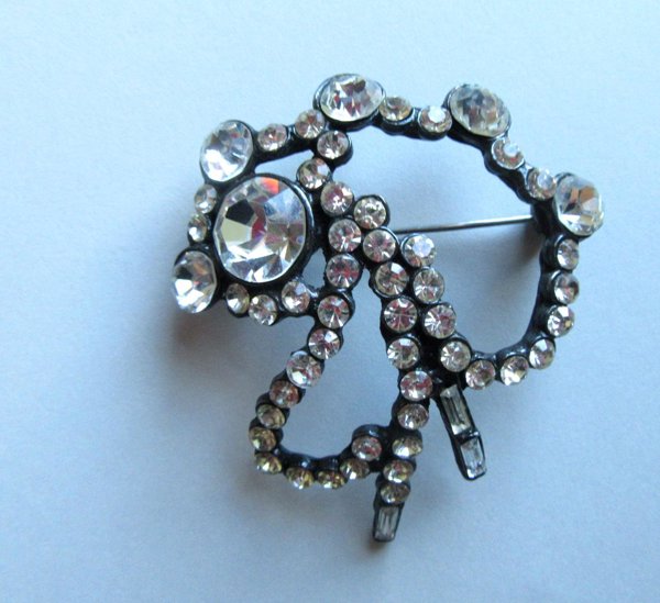 Vintage Japanned Rhinestone Pin 