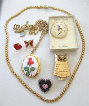 Small Vintage Jewelry Lot Avon Owl Fragrance  Pin Monet Chain Necklace Rose Transfer Locket