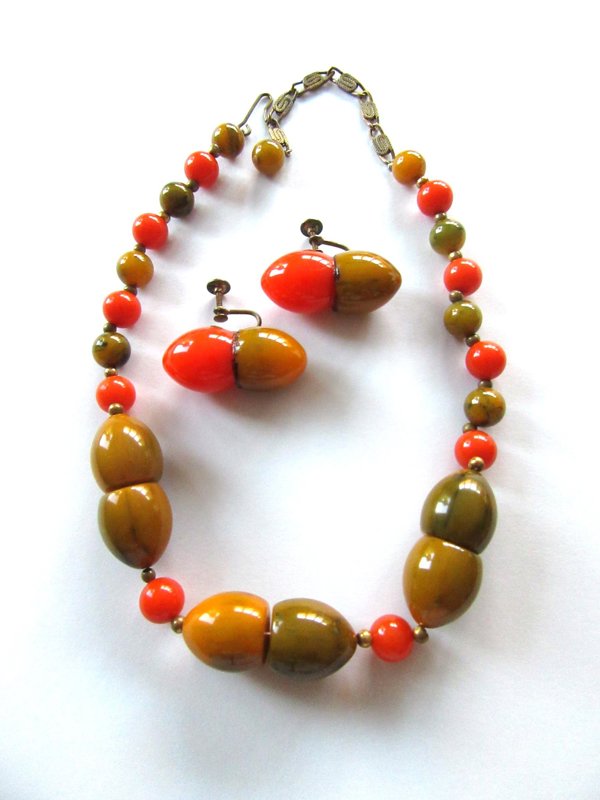 Vintage Bakelite Choker Necklace Set Multi Color