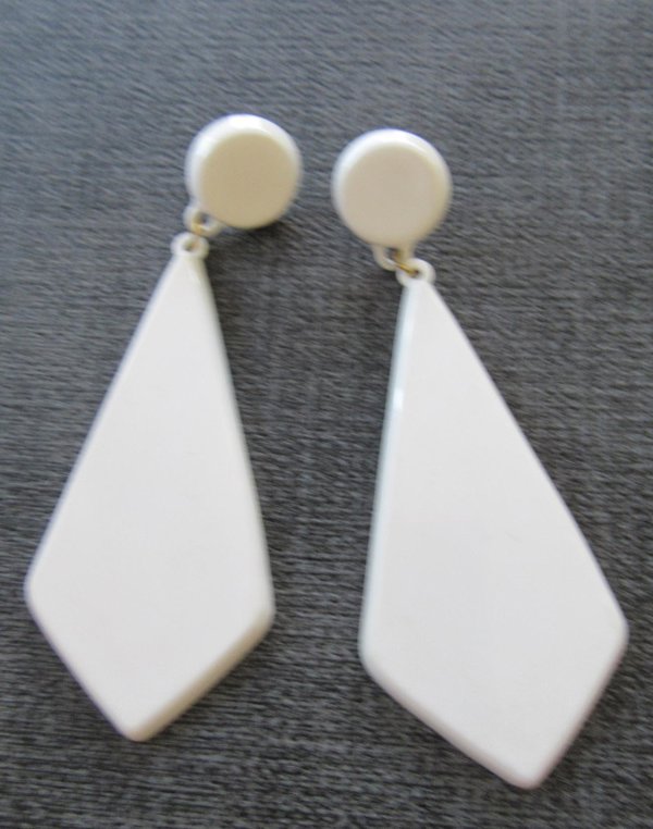 1980's Retro White Pierced Earrings Vintage Jewelry