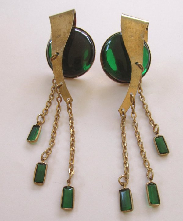 Vintage 1980's Earrings Green Lucite 