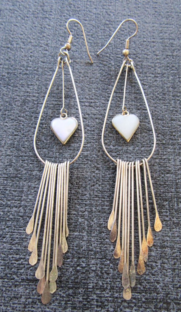 Vintage Mother of Pearl Heart Earrings 
