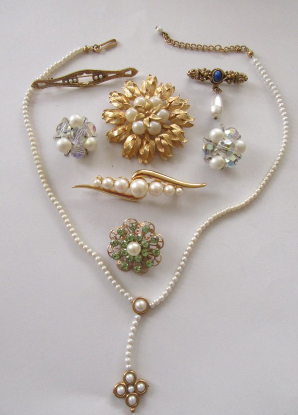 Vintage Jewelry Lot  Napier Y Necklace  Brooches