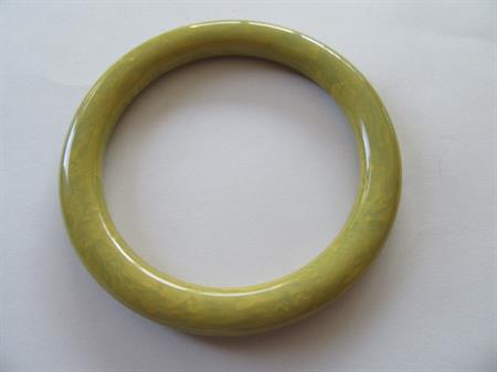 Vintage Bakelite Bangle Bracelet Avocado Yellow Swirl 