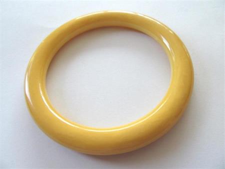 Vintage Bakelite Bangle Bracelet Maize