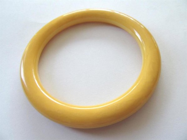 Vintage Bakelite Bangle Bracelet Maize