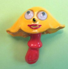 Anthropomorphic Google Eyes Mushroom Pin  Signed JJ Vintage  Jewelry