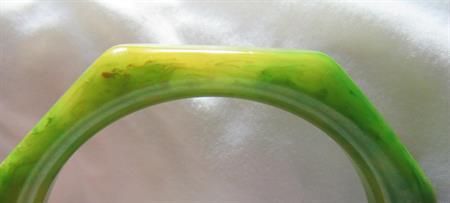 Vintage Bakelite Bangle Bracelet Apple Green 