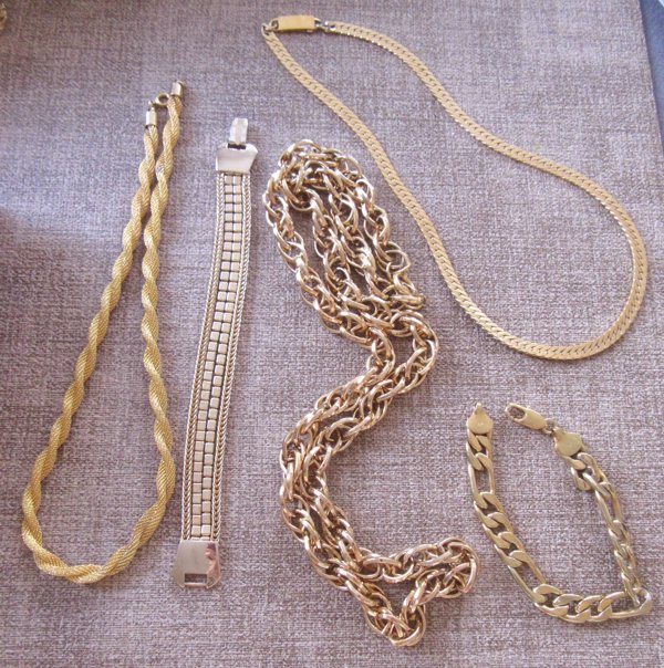Vintage Gold Tone Chains And Bracelets Lot 