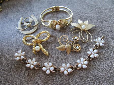 Vintage Gold Tone and Faux Pearl Jewelry Lot Pins Clamp Bracelet 