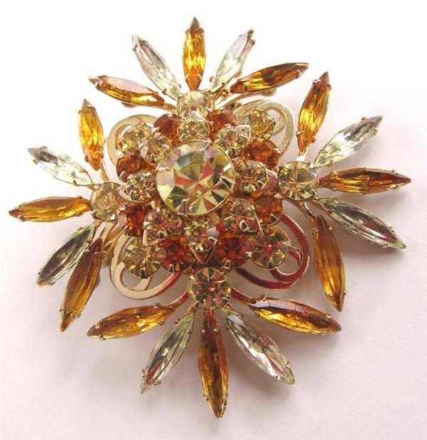 Vintage Judy Lee Signed Rhinestone Pin 