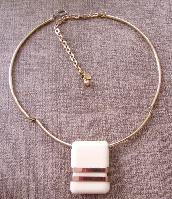 Vintage AvonLucite Choker Necklace Signed Jewelry