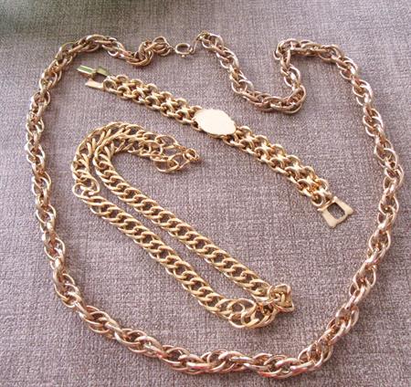 Vintage 1980's Gold Tone Chain Jewelry Lot  Necklaces Bracelet