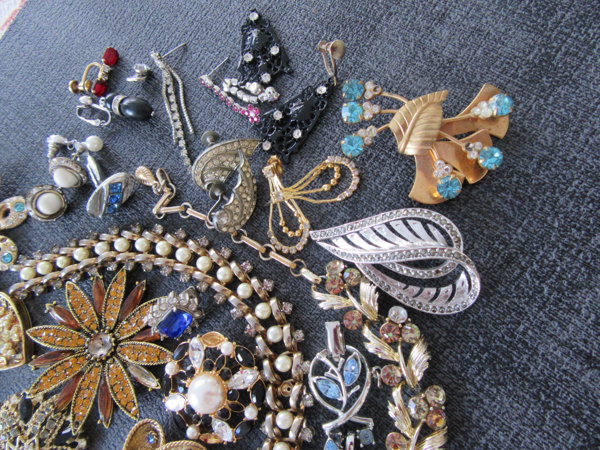 Rhinestone Harvest Jewelry Lot Destash Crafting 